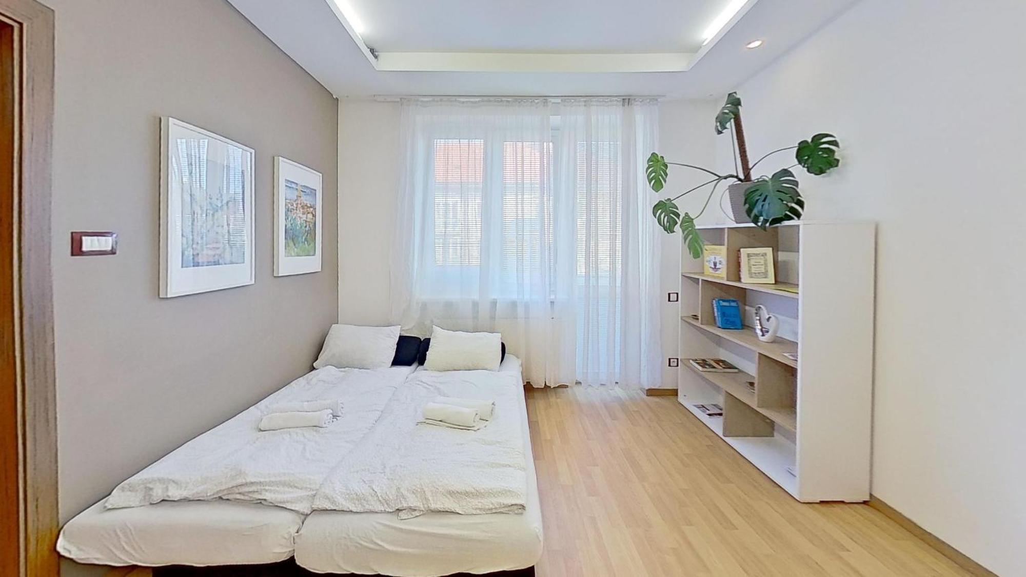 2Br Apt With Free Garage Parking, Close To The Historic Centre Bratislava Ngoại thất bức ảnh