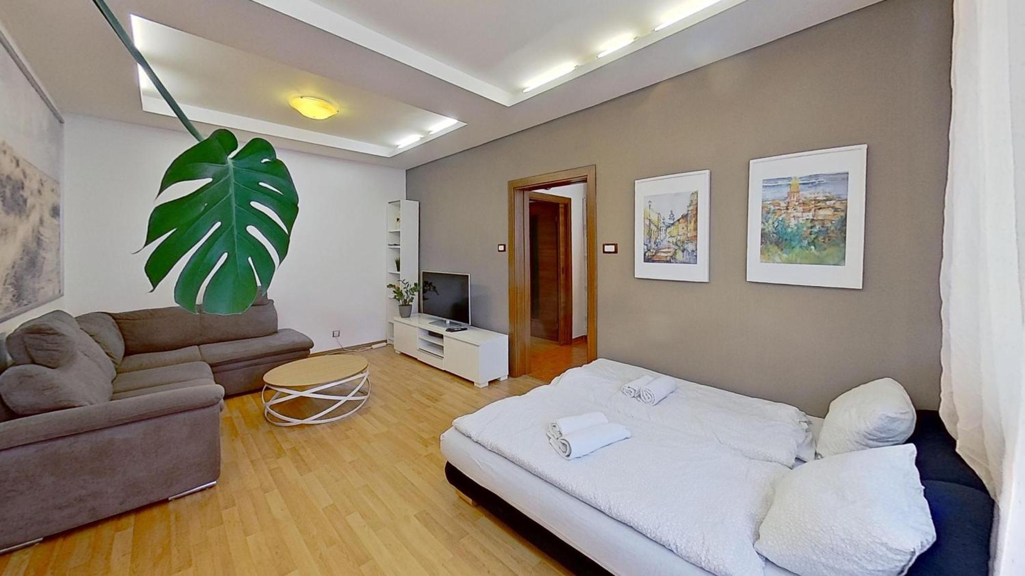 2Br Apt With Free Garage Parking, Close To The Historic Centre Bratislava Ngoại thất bức ảnh
