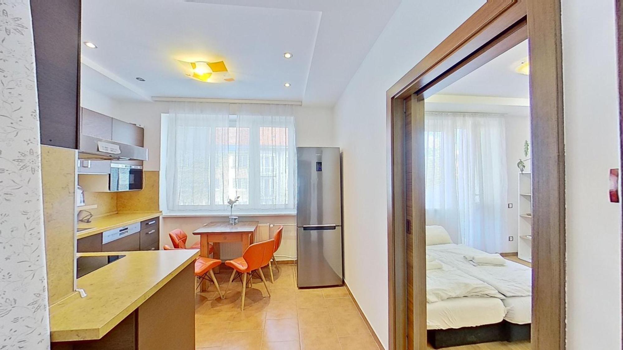 2Br Apt With Free Garage Parking, Close To The Historic Centre Bratislava Ngoại thất bức ảnh